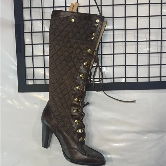Michael Kors Leather & Quilted Heeled Boots with removable Cuff - Picture 3 of 14